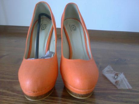 Oranžové lodičky, 39