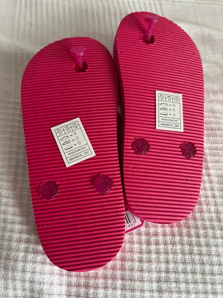 Dievčenské žabky veľkosť 31, barbie,31