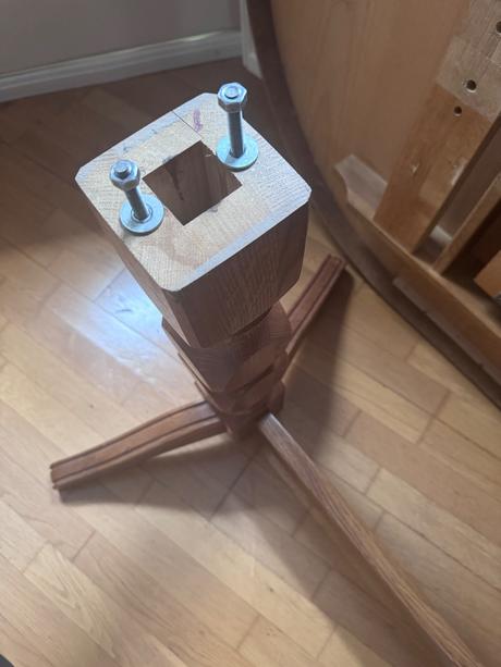 Dubovy stol rozkladaci 160- 205 cm,