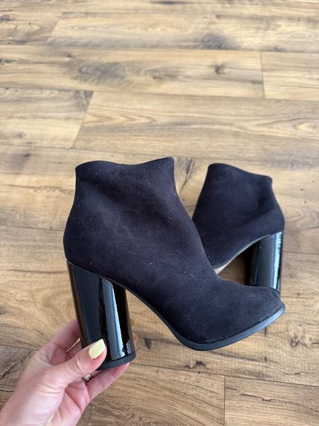 Kotnikove čižmičky, 37