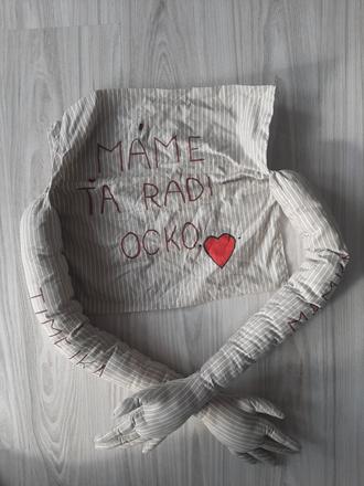 Obliečka na vankúš 40 x 40 cm s rukami.,