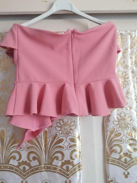 Volánový crop top, river island,40