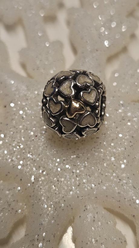 Pandora koralka bicolor srdieckova, pandora