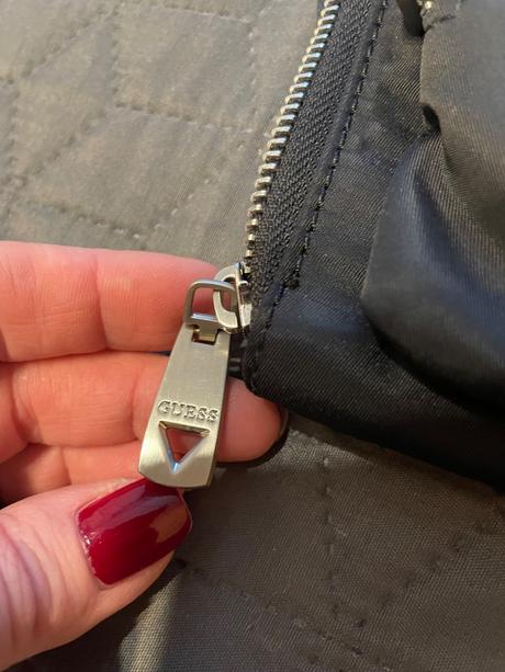 Ladvinka guess eco, guess