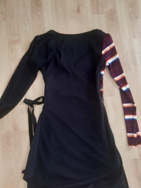 Elegantné šaty zn. desigual veľkosť s, desigual,s