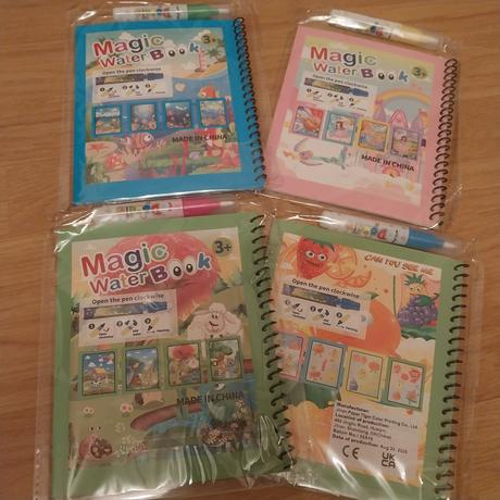 4 knizky malovanie vodou + fixky,