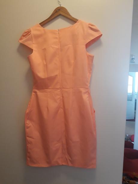 Elegantné šaty, 38