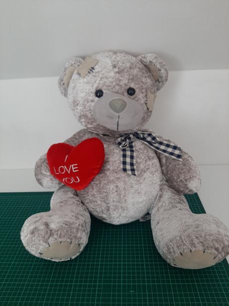 Veľa plyšových hračiek za symbolické ceny.,