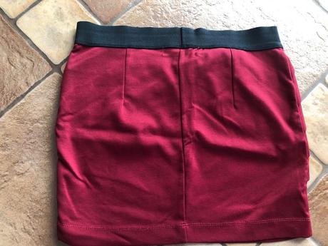 Cervena sukna, amisu,36