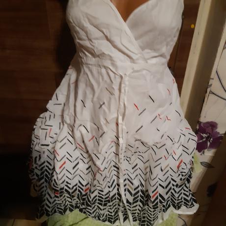 Damske šaty, amisu,40