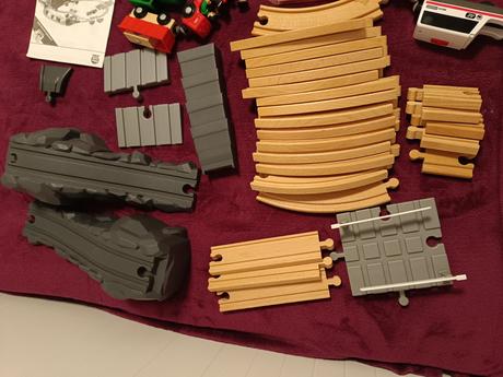 Vlacikova dráha komplet vybavena,