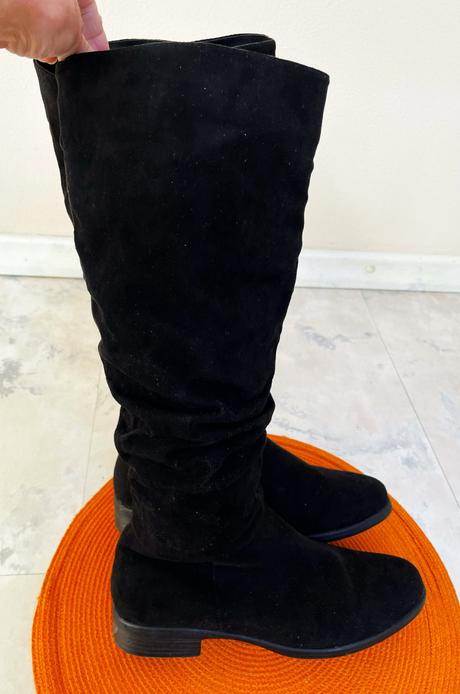 Semišové čižmy, 37