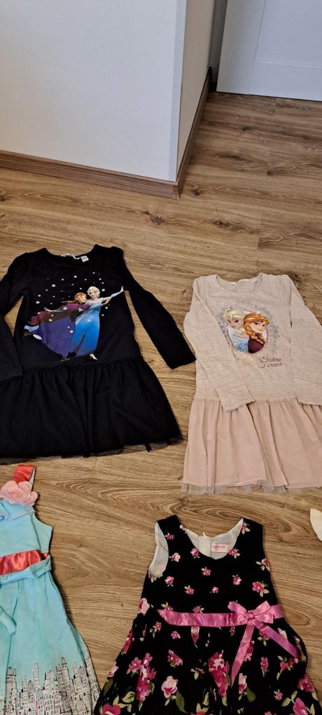 Veľký balík oblečenia pre dievčatko 122-128, 122–134