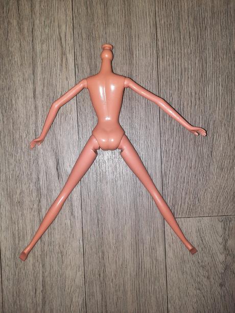 Telá pre barbie bábiky, 