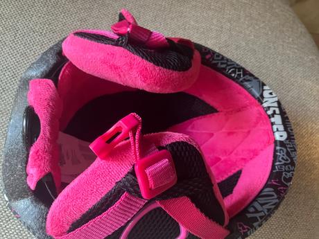 Prilba lyžiarska s okuliarmi, s