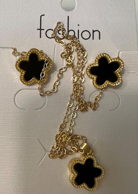 Suprava s nausnickami, 