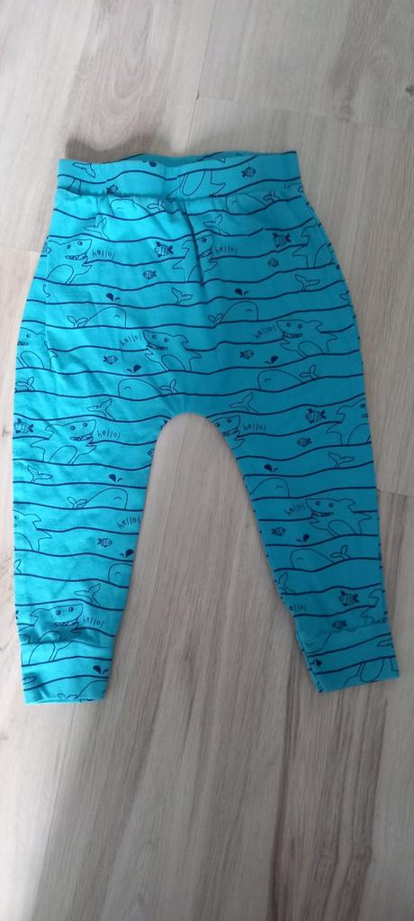 Balíček oblečenia, 68–80