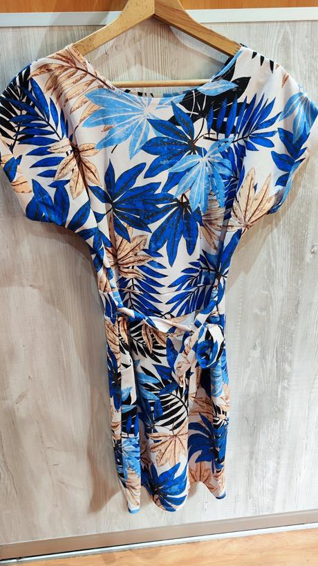 Šaty na zaväzovanie, s