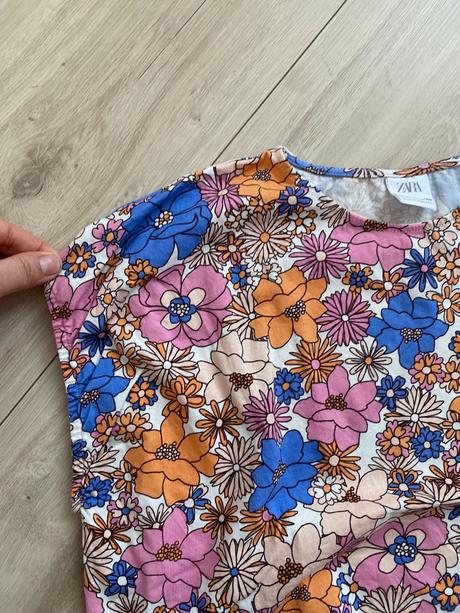 Kvietkove tričko, zara,152