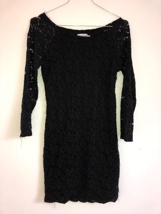 Dámske čipkované šaty, m