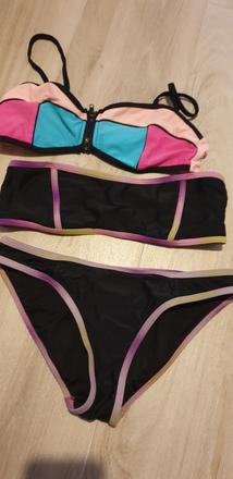 Plavky len čierne, 146