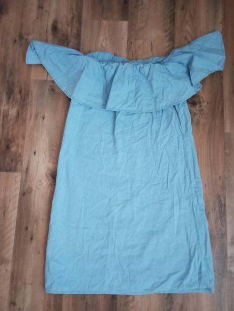 Bledo modré volanikove saty, 36