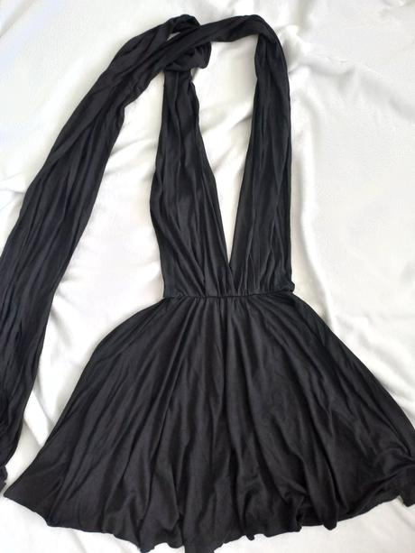 Čierne krátke šaty na zaväzovanie multiway, 