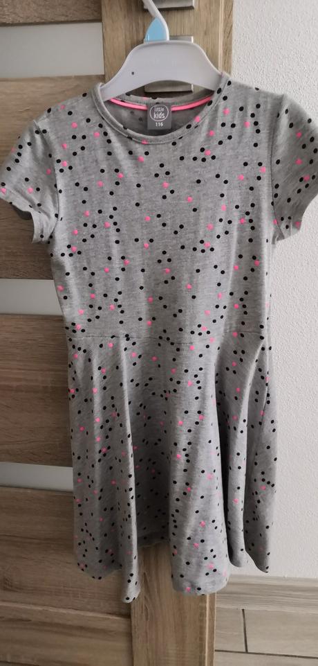 Sivé šatočky, 116