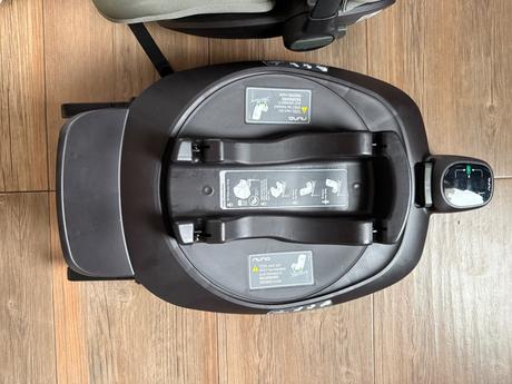 Nuna arra next 2024 autosedačka + základna, nuna