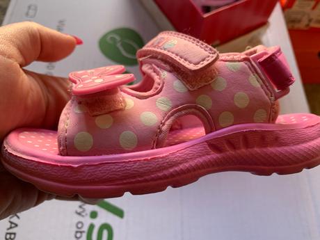 Sandálky, 24