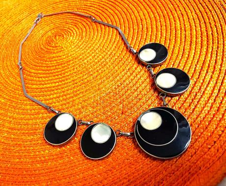 Sada perleťovej bižutérie, 