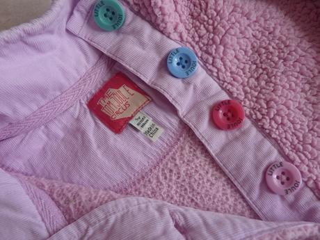 Huňatá bundička, 110