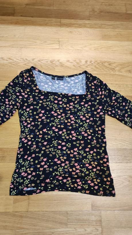 Kvetované tričko, bonprix,38