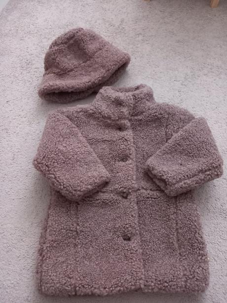 Kabát s klobúkom, pompdelux,98