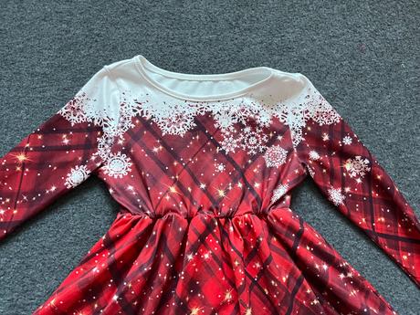Vianočné šaty, 104