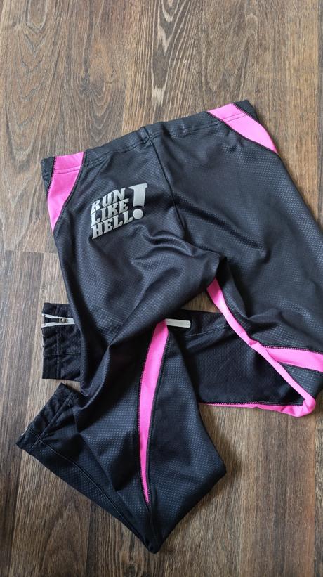 Športové legíny, s