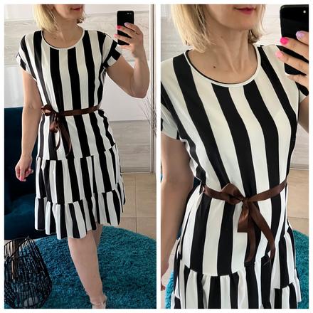 Šaty pásikavé s volánmi a opaskom, l / m / s