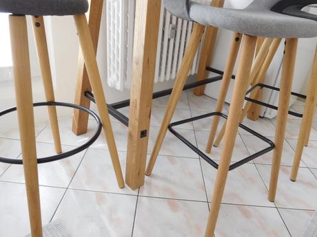 Barový stol +stoličky drevo,