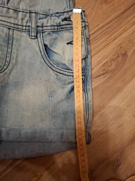 Šortky na traky, takko,146