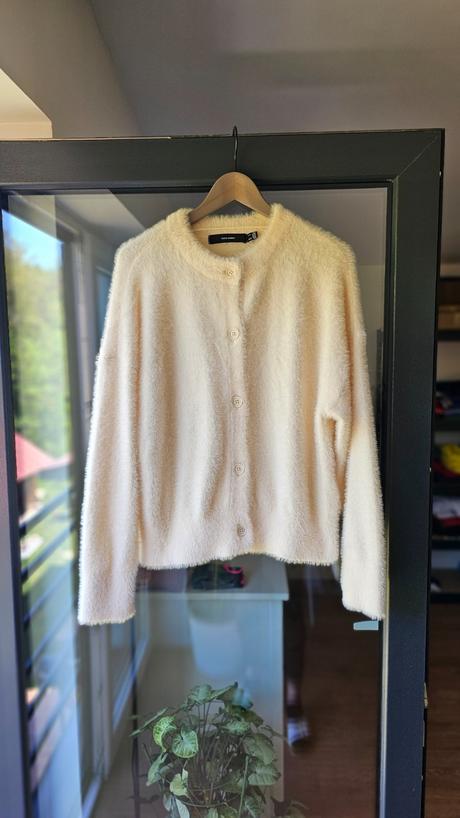 Smotanový chlpatý pulóvrik vero moda, vero moda,l