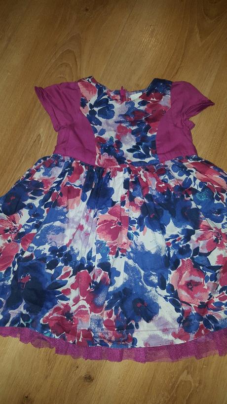 Pekné šatky na 9-12 mes., miniclub,80