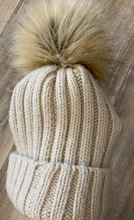 Čiapka s brmbolcom, 