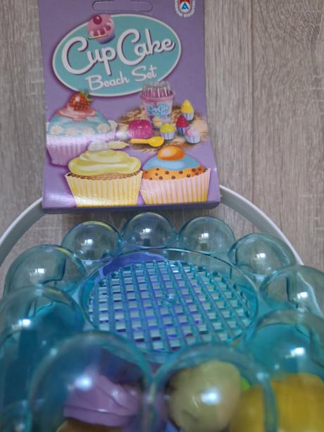 Hračky do vody piesku vedierko koláčiky,