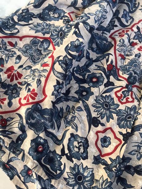 Hodvábna blúzka so stojačikom, m