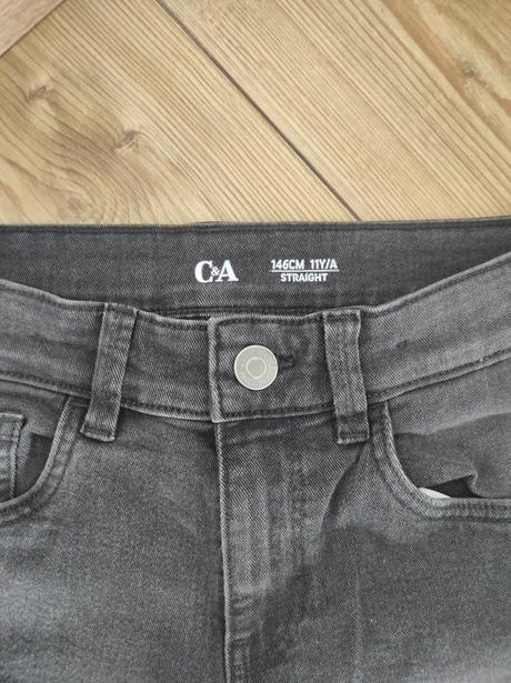 Šortky - ako nové, c&a,146