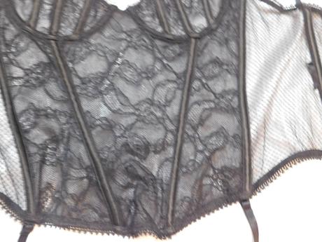 Kvalitný čipkovaný korzet, 75b