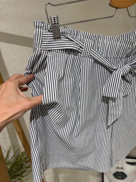 Kratke nohavice c&a, h&m,42