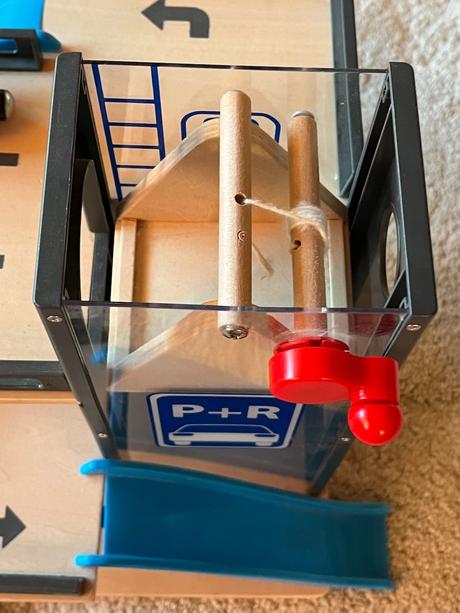 Parkovací dom - garáž,