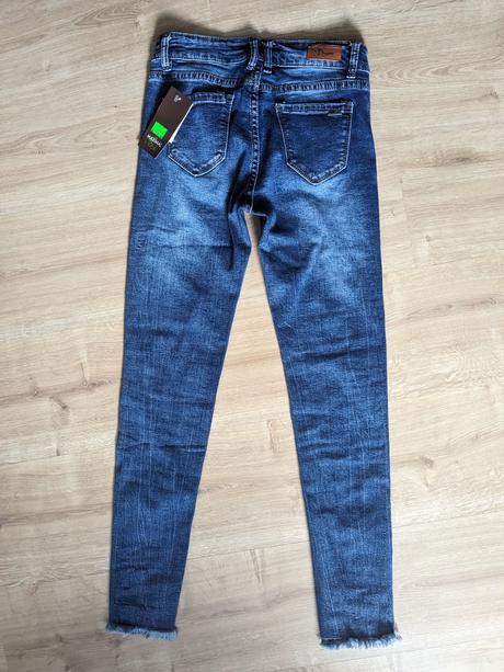 Rifle (ešte s visačkou), 34 / xs