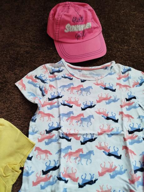 Darujem balíček č.98/104 za poštovné 3,90 eur, 104–116